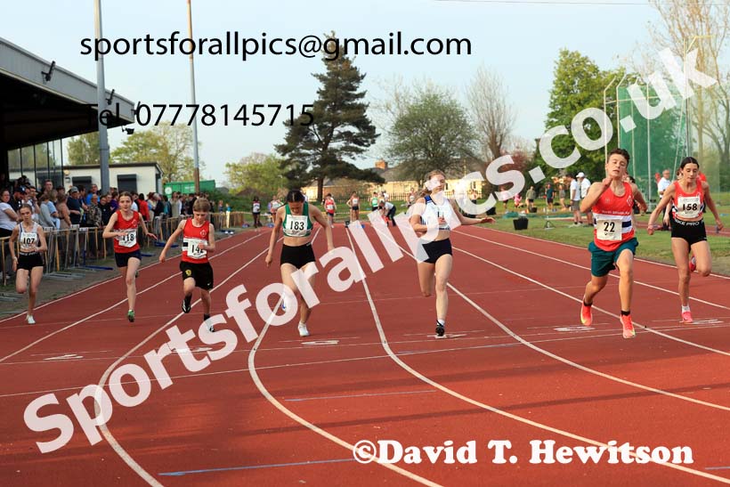 The 75 metres, 2025 NEGP No. 1, Monkton Stadium, Jarrow. Photo: David T. Hewitson/Sports for All Pics